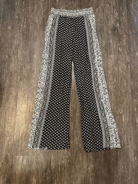Sky and Sparrow Black and White Patterned Boho Flare Pants